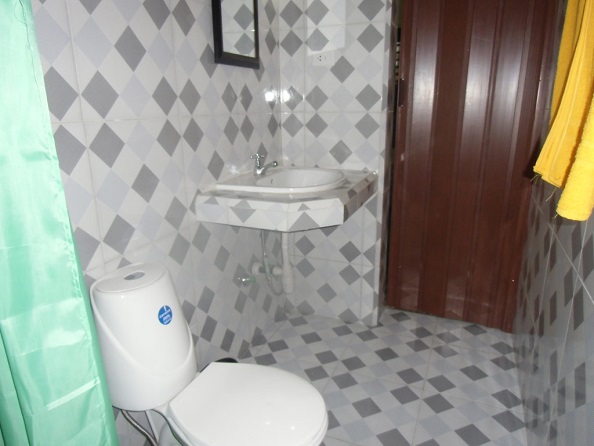 'Bathroom 2' Casas particulares are an alternative to hotels in Cuba.